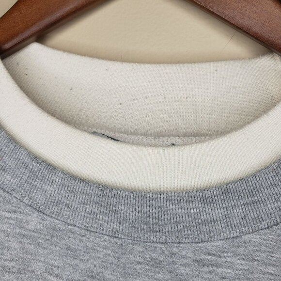 WOMENS Vtg  Sweatshirt Cardinals Bird Grannie Core Winter Embroidered Sz XL Cozy - Picture 6 of 8